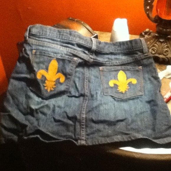 Sorry its wrinkled...gap fleur de lis mini Jean - Picture 1 of 3