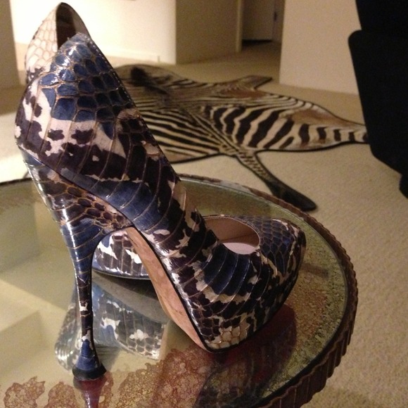 Sneak skin Brian Atwood heels - Picture 3 of 4