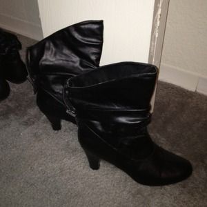 Womens size 10 black boots