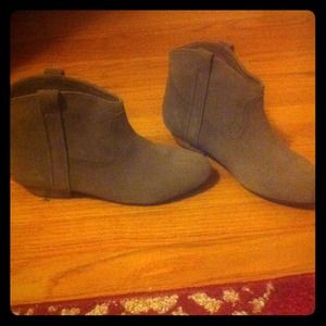 Ankle booties