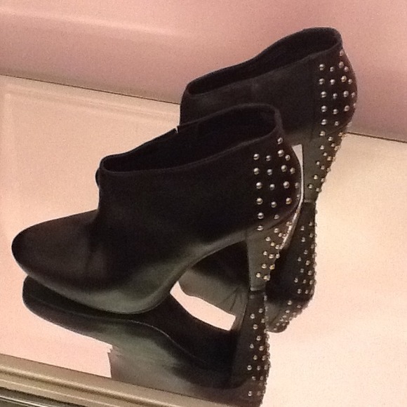 ❌SOLD❌Steve Madden boots