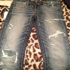 ripped American eagle jeans