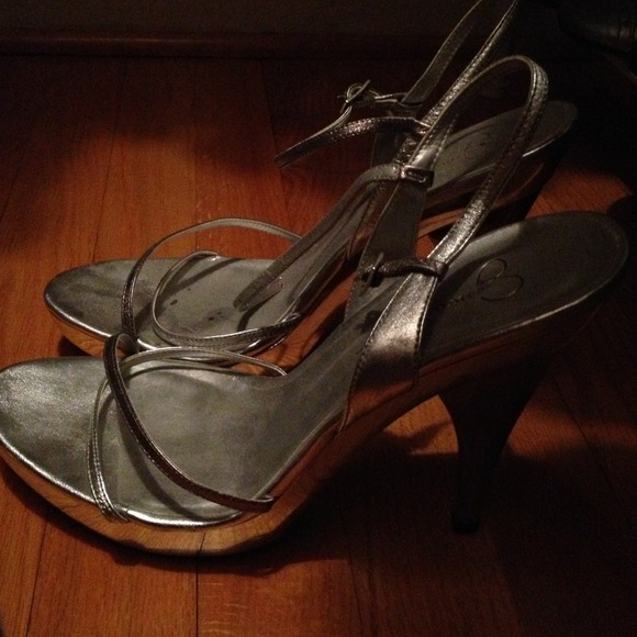 jessica Simpson silver heels
