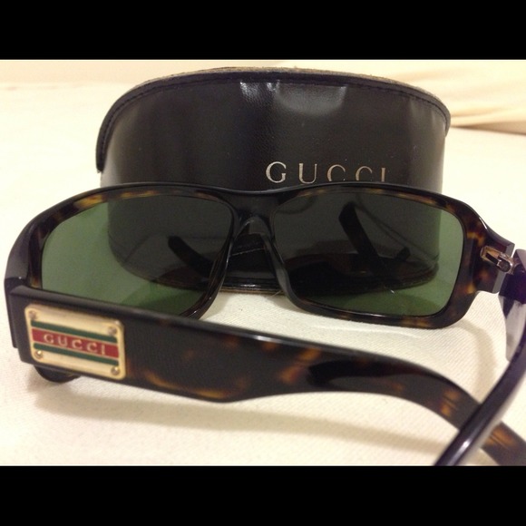 ✨SOLD✨Gucci Sunglasses - Picture 3 of 4