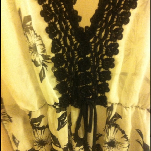 Sheer blouse - Picture 2 of 2