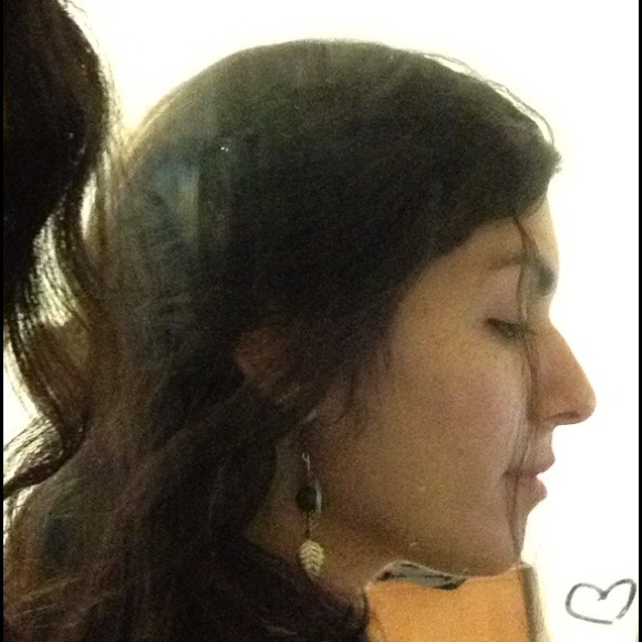 Leaf with braided wiring earring from Thailand. - Picture 2 of 2