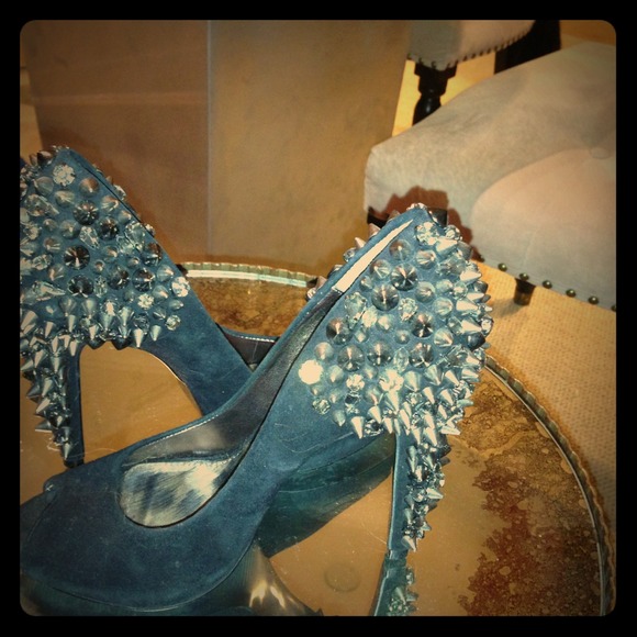 Open toes black heels - Picture 1 of 3