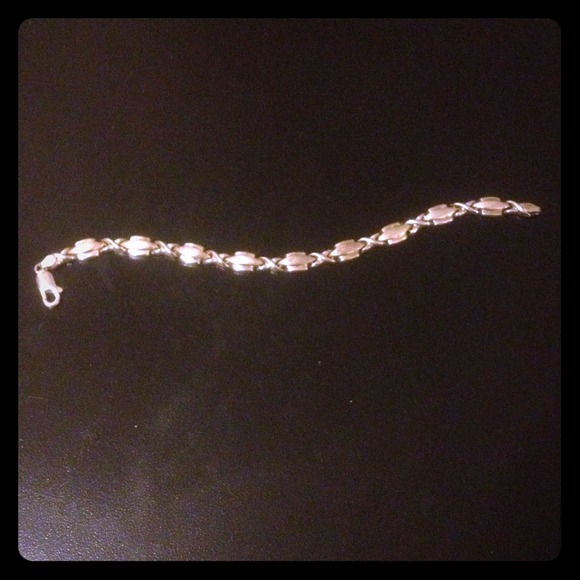 Sterling Sliver Hugs And Kisses Bracelet