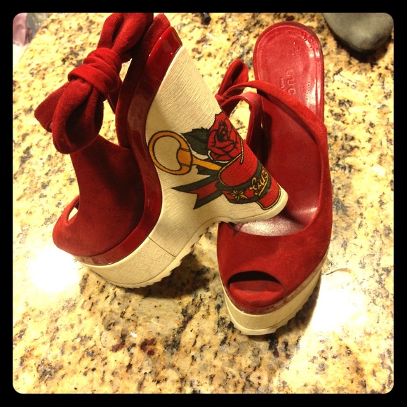 Gucci wedges