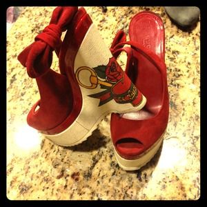 Gucci wedges