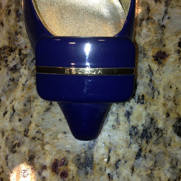 Escada heels - Picture 2 of 4