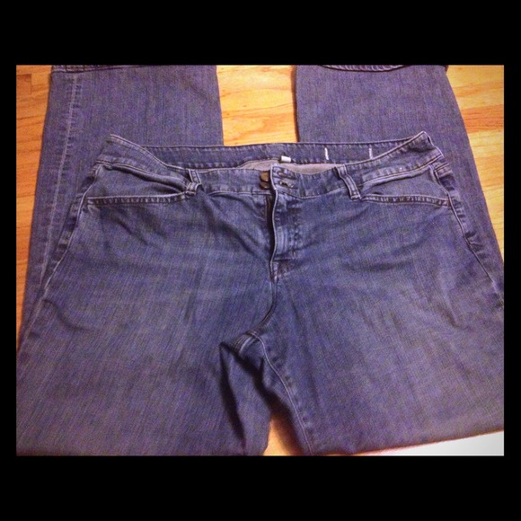 💢 SOLD 💢 Gap Jeans.  Gently Worn.