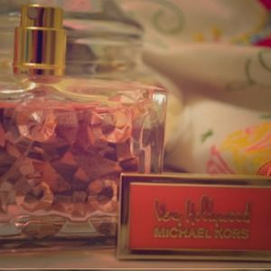 "Michael Kors" Very Hollywood Parfum 💋Reserved💋