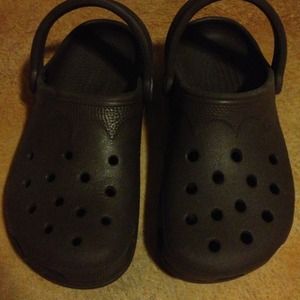SOLD in Bundle!  Crocs size 6-7 new! Never worn!!