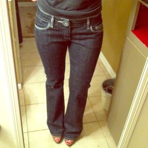 RESERVED Great jeans with unique detailing.