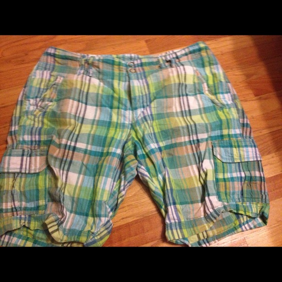 💢💢 SOLD 💢💢Bermuda Shorts. Blue/Green Plaid.