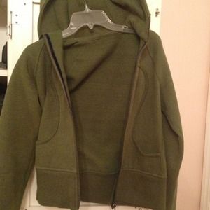 Green Lululemon hoodie!