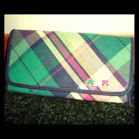 SOLD.Aero Plaid Wallet.