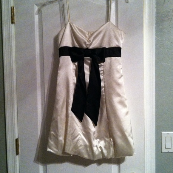 Cream with black bow spaghetti strap bubble dress