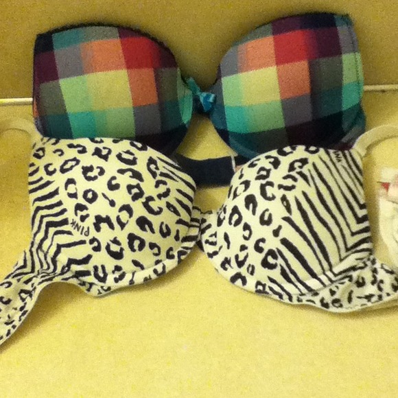Two Victoria secret bras