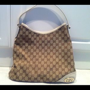 ❤❤SOLD LOCALLY❤❤Authentic Gucci hobo bag