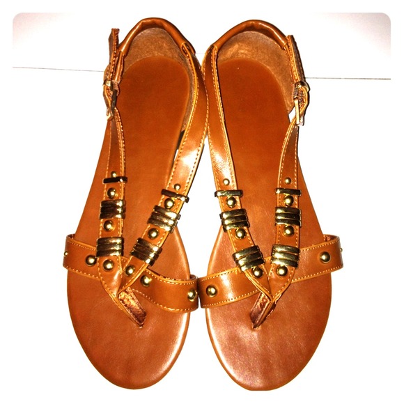 ❌SOLD❌Brown Leather Gold Studded Sandals