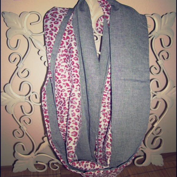 Double sided infinity scarf