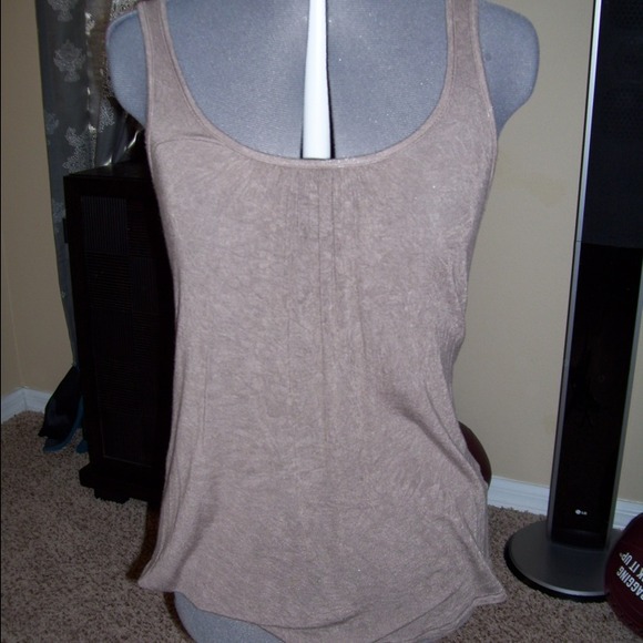 *sold*Very cute lacy back tank