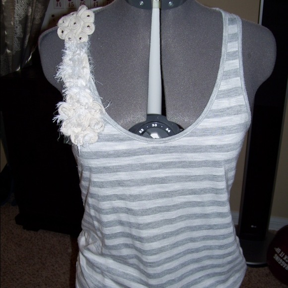 *sold*Very cute racer back tank