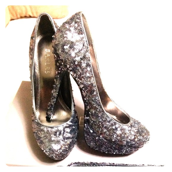 Bakers Sequin Heels Shoes 7 in Pewter