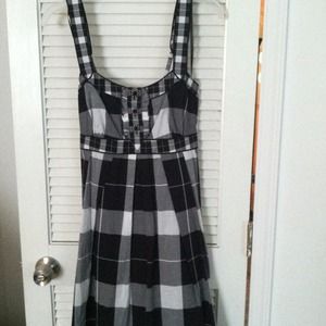 Jessica Simpsons sun dress