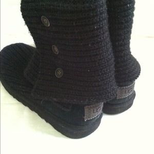 Black Knit Uggs Size 8