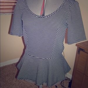 ~~Sold~~Very cute black and white top!!