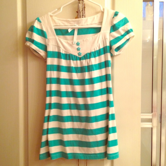 Tops - Size m anchor blue top