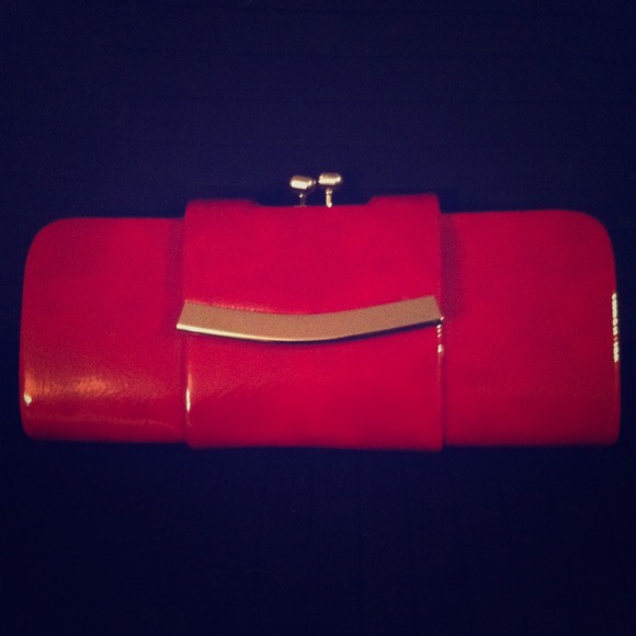 Red Clutch