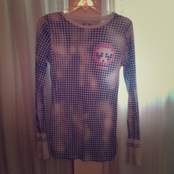 Long sleeve shirt