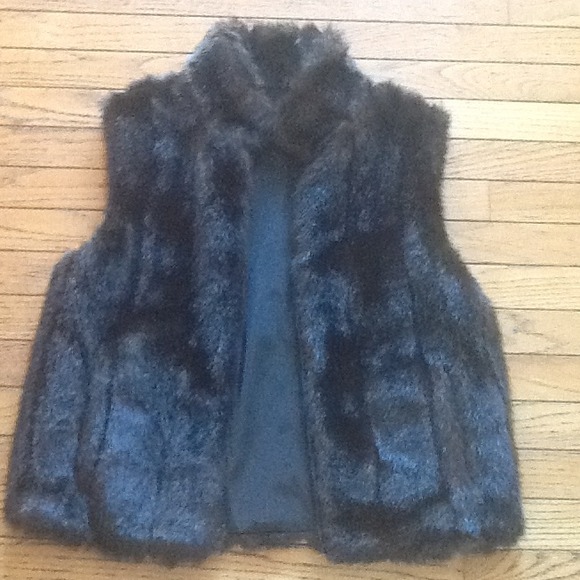 Fur vest