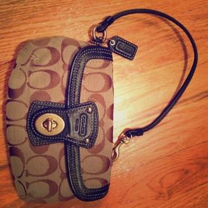 Great condition Coach clutch