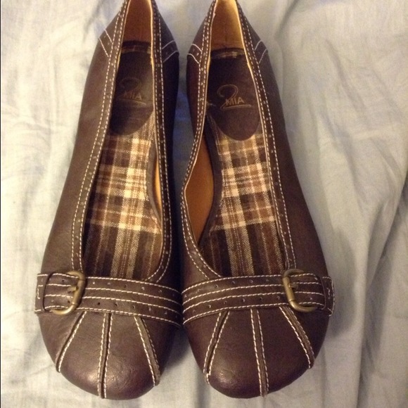 Brown flats