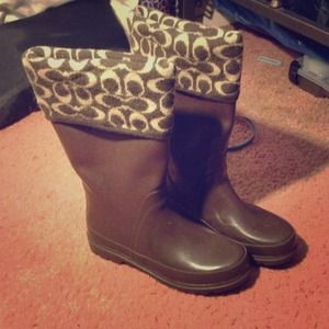 ✋✋ For @Luvgrasi ✋✋ Coach Rain Boot