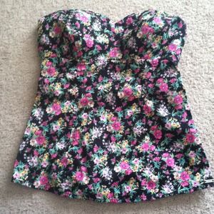 ❤GUESS Sweetheart Top❤