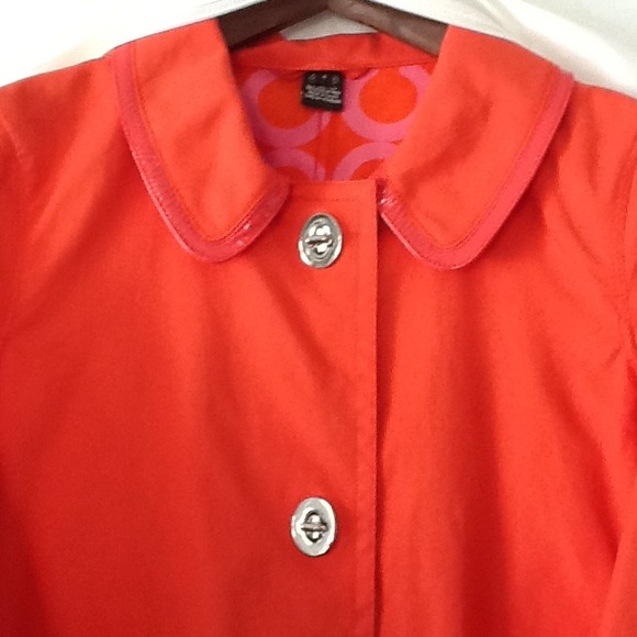 ❌SOLD❌COACH RAIN JACKET - Picture 3 of 4