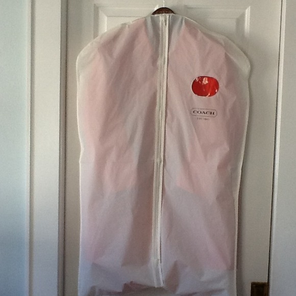 ❌SOLD❌COACH RAIN JACKET - Picture 4 of 4