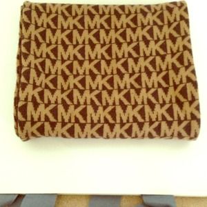 Michael kors scarf