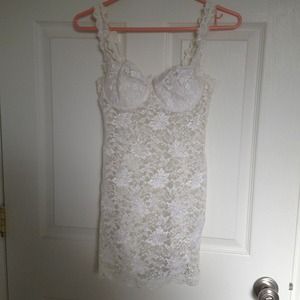 La Perla white lace lingerie.  Eur 40/USA 10
