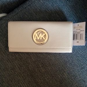 SOLD!!!Authentic Michael Kors Wallet NWT