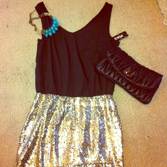 <<SOLD>>Black/ gold and silver party dress!!l