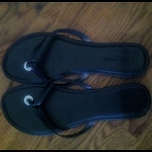 Banana Republic Leather flip flops