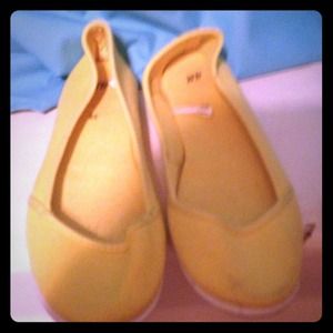 Yellow European flats