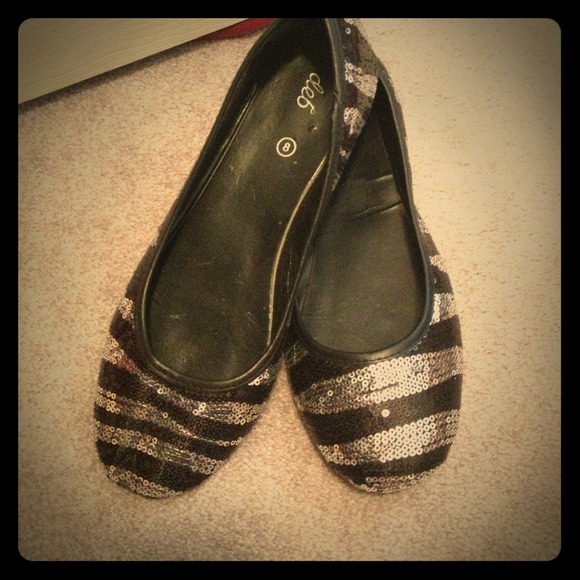 Flats! Size 8.